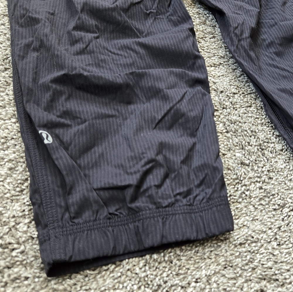 Lululemon Dance Studio Cropped Jogger Pant LIKE NEW size 2 - Picture 12 of 13
